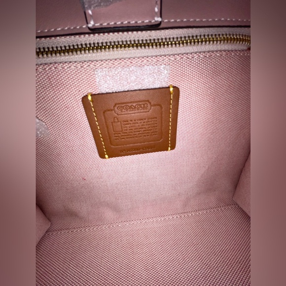 NWT COACH Cashin Carry 22 With Trompe L'Oeil Print - Picture 11 of 13